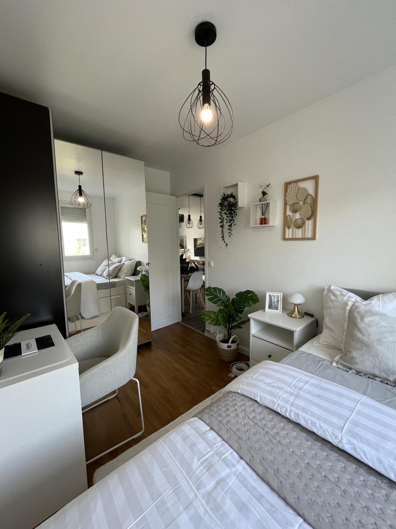 Entire 60M2 Apartment - Close To Paris - Parking - Kitchen - 2Min Rerb - Olympic'24 บรู์-ลา-แรน ภายนอก รูปภาพ