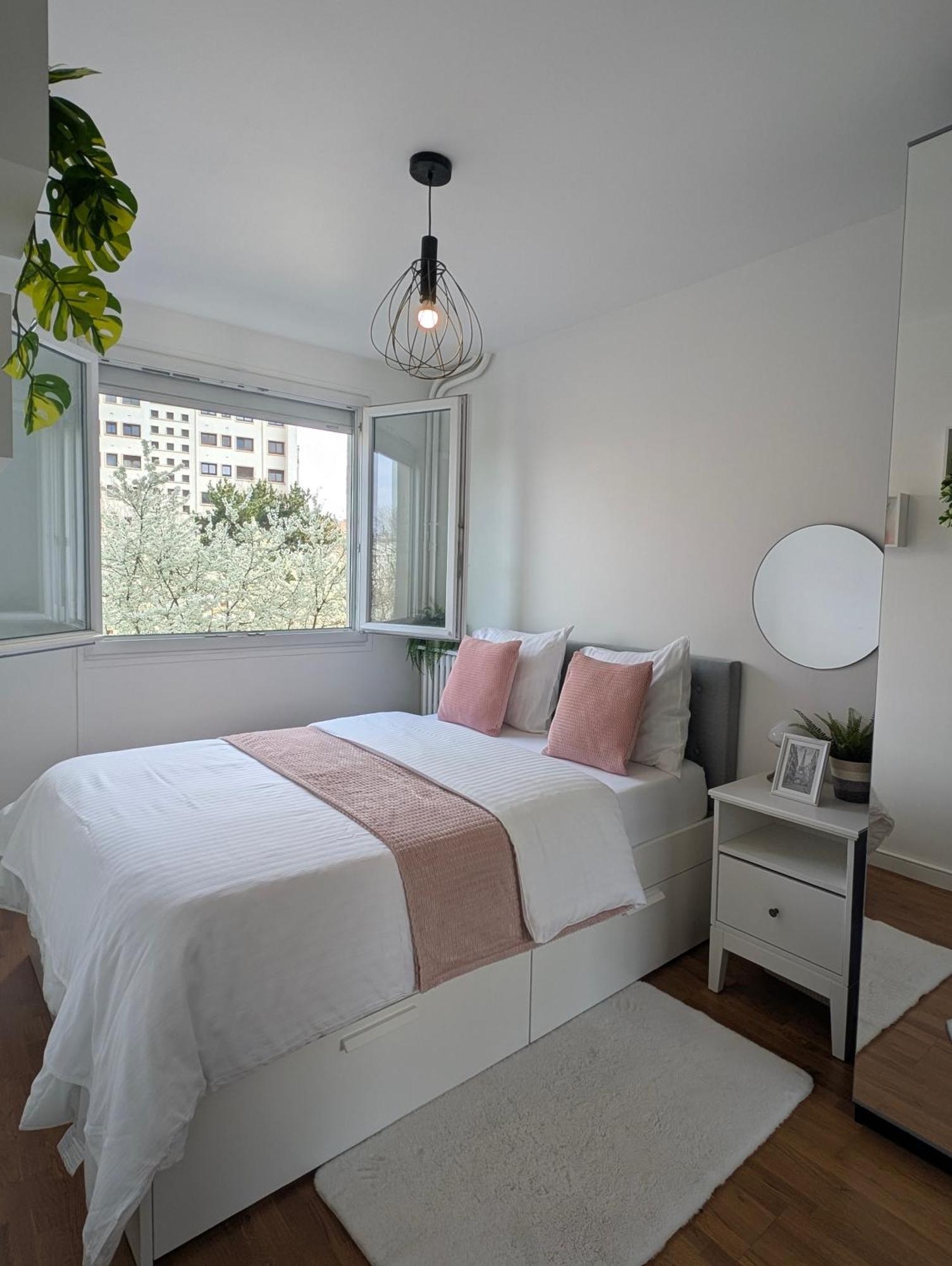 Entire 60M2 Apartment - Close To Paris - Parking - Kitchen - 2Min Rerb - Olympic'24 บรู์-ลา-แรน ภายนอก รูปภาพ